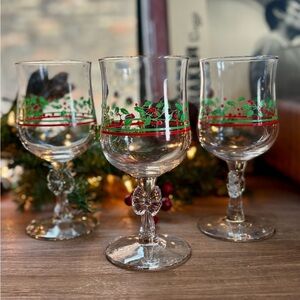 Vintage Libbey Gold-Rimmed Holly Berry Stemmed Glasses - Set of 3